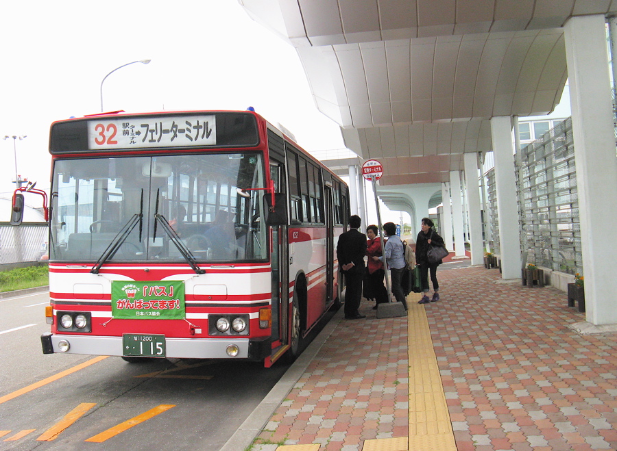 稚内 空港 稚内 駅 コレクション バス